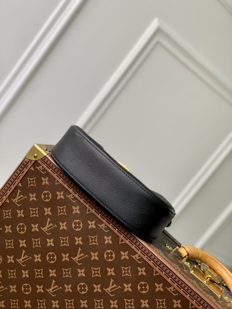 LV Hobo Bags